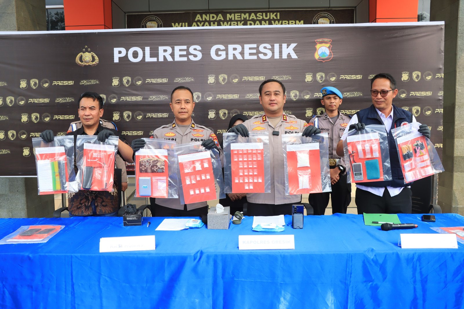 Polres Gresik Bongkar Jaringan Narkoba Madura-Gresik, Sita 209 Gram Sabu dan Selamatkan Ribuan Jiwa