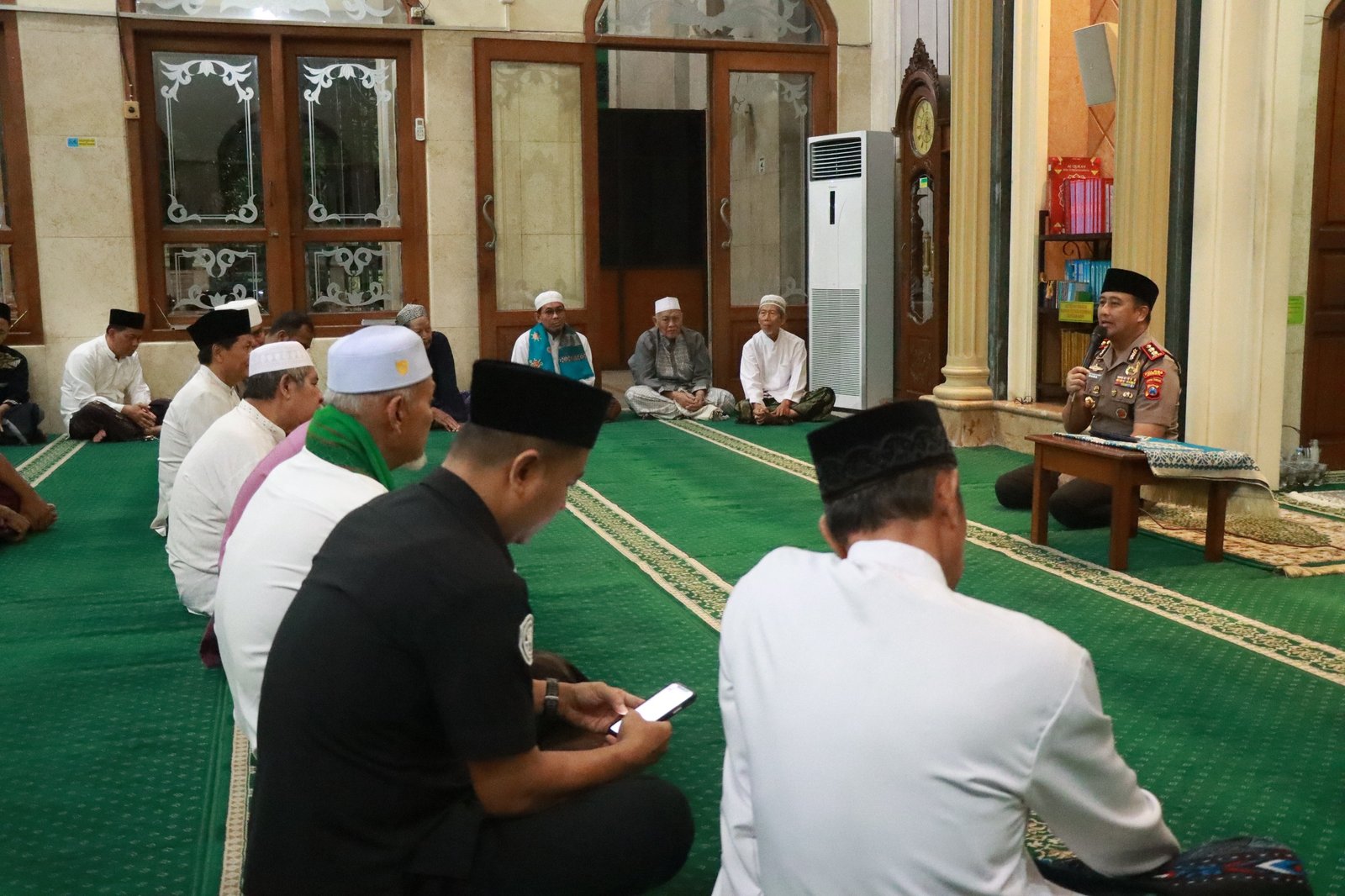 Kapolres Gresik Gelar Safari Subuh, Ajak Warga Jadi Polisi bagi Diri Sendiri